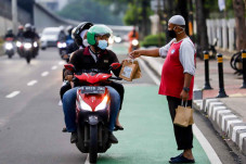 Pembagian Takjil Drive...