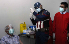Dokter Superhero Vaksinasi...