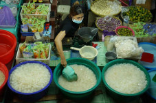 Penjualan Kolang-Kaling...