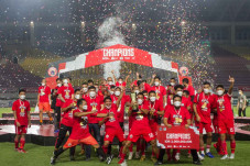 Taklukkan Persib, Persija...