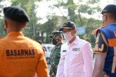 Ridwan Kamil Pimpin...