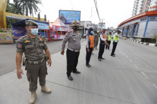 Penyeketan Larangan...