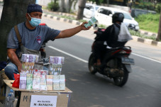 Jelang Lebaran, Jasa...