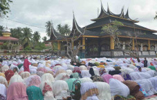 Jamaah Tarekat Syattariyah...