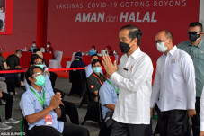 Jokowi Tinjau Pelaksanaan...