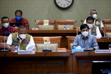 Komisi IX Raker dengan...