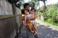 Dua Tahun Menanti, Bayi...