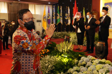 Mahfud MD Hadiri Pelantikan...
