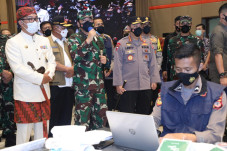 Panglima TNI Tinjau...