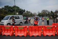 Penutupan Akses Jalan...