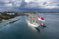 KRI Bima Suci Tiba di...