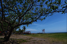 Sepinya Pantai Akkarena...