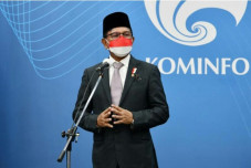 Menteri Johnny : Orkestrasi...