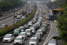 Peningkatkan Mobilitas...