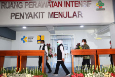 Gubernur Khofifah Resmikan...