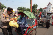 Bakti Sosial Alumni...
