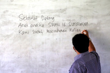 Bikin Baper, Guru Ini...