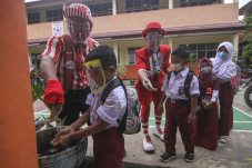 Edukasi Prokes di Sekolah...