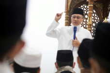 Kunjungi Ponpes Husnul...