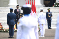 Presiden Pimpin Upacara...