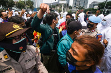 Mahasiswa dan Polisi...