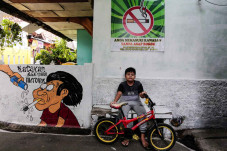 Mengunjungi Kampung...