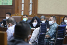 Sidang Dakwaan Tiga...