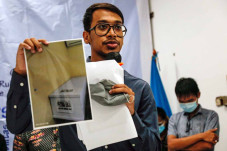 Proses Identifikasi...