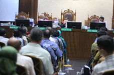27 Saksi Dihadirkan...