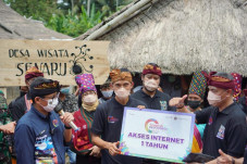 Menteri Sandiaga Uno...