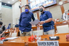 Utang Garuda Rp128 T,...