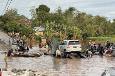 Banjir Masih Merendam...