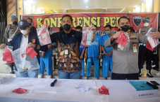 Polda Jateng Bekuk Komplotan...