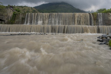 Wisatawan Kembali Kunjungi...