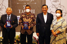 Luhut Binsar Pandjaitan...