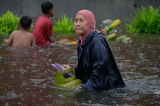 Makassar Dikepung Banjir,...