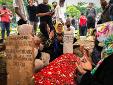 Suasana Haru Menyelimuti...