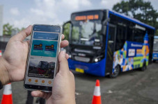 Teman Bus Trans Metro...
