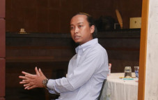 Penutupan Media Pro-Demokrasi...