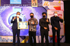 Bank DKI Raih Penghargaan...