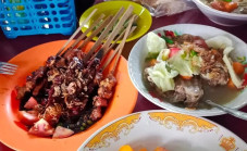 Sate dan Sop Kambing...