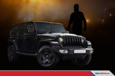 Mobil Jeep Wrangler...