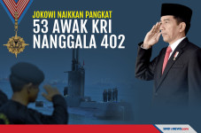 Jokowi Beri Bintang...