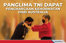 Panglima TNI Dapat Penghargaan...