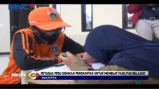 Petugas PPSU di Jakarta...