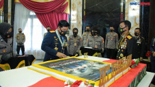 Panglima TNI Terima...
