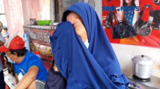 Evakuasi Jenazah Pasien...