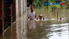Hari Ketiga Banjir Masih...