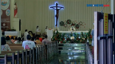 Misa Natal di Gereja...