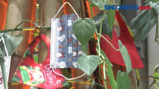 Unik, Pohon Natal Berbahan...